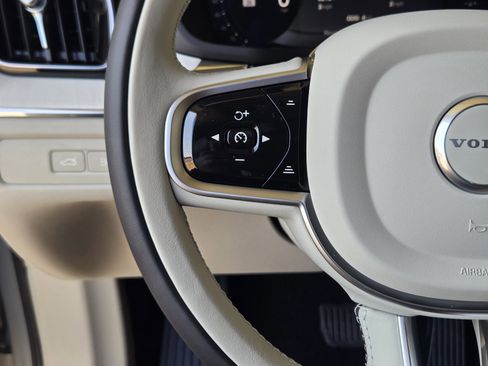 New 2026 Volvo XC60 T8 Ultra w/ Protection Package Premier image 24