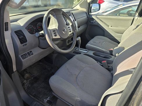 Used 2017 Nissan Frontier SV image 13