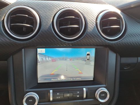 Used 2021 Ford Mustang Coupe image 8