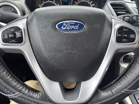 Used 2015 Ford Fiesta SE FWD image 10