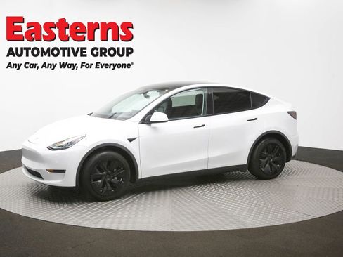 Used 2020 Tesla Model Y Long Range image 54