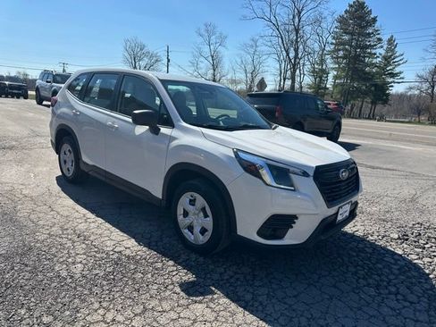 Used 2023 Subaru Forester AWD/4WD image 6