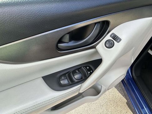 Used 2017 Nissan Rogue Sport S w/ S Appearance Package image 18