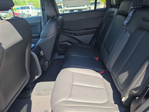 New 2026 Jeep Cherokee Limited AWD/4WD image 17