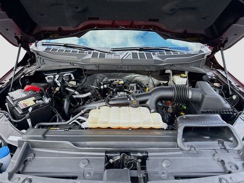 Certified 2022 Ford F150 XLT w/ Equipment Group 302A High image 31