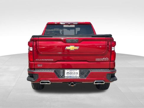 Certified 2022 Chevrolet Silverado 1500 High Country w/ High Country Premium Package AWD/4WD image 4