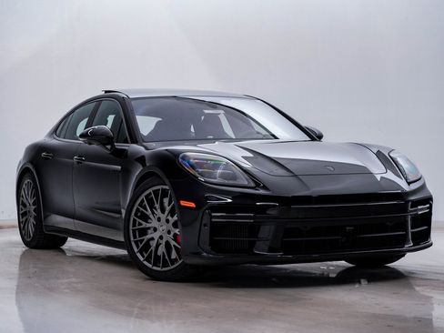 New 2026 Porsche Panamera Turbo image 8