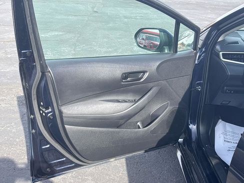 Used 2023 Toyota Corolla LE image 18