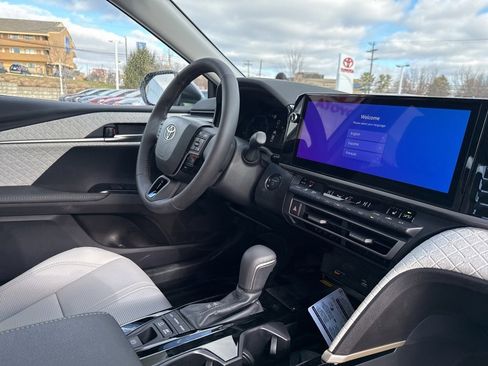 New 2026 Toyota Camry XLE image 6