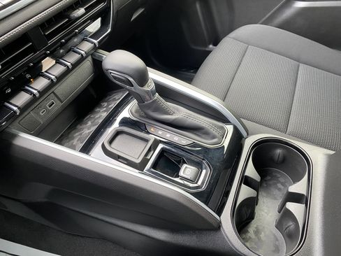 Used 2026 Chevrolet Colorado LT image 29