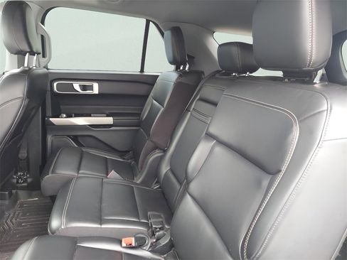 Used 2023 Ford Explorer XLT w/ Equipment Group 202A image 19