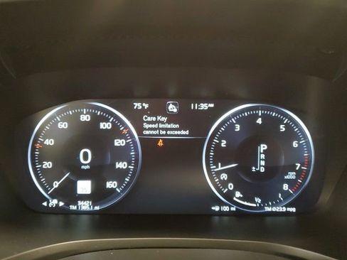 Used 2021 Volvo V60 T5 Cross Country image 15