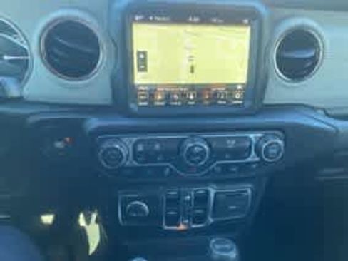 Used 2023 Jeep Wrangler Unlimited Sahara AWD/4WD image 22