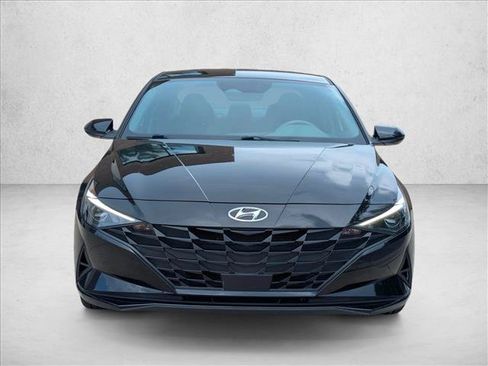 Used 2023 Hyundai Elantra SEL w/ Convenience Package FWD image 2