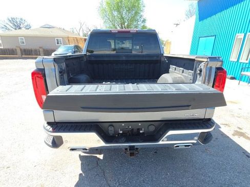 Used 2021 GMC Sierra 1500 SLT AWD/4WD image 6