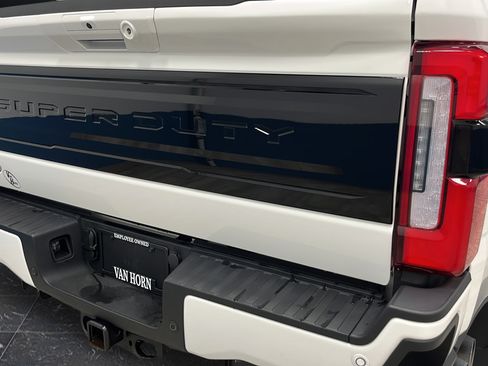 Used 2025 Ford F250 Platinum AWD/4WD image 42