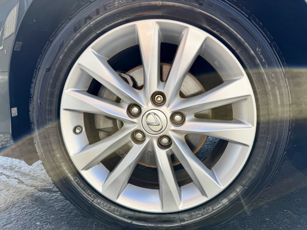 Used 2010 Lexus ES 350 w/ Preferred Accessory Package FWD image 26
