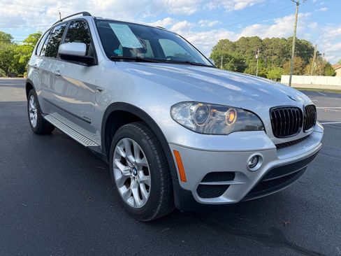 Used 2011 BMW X5 xDrive35i image 4