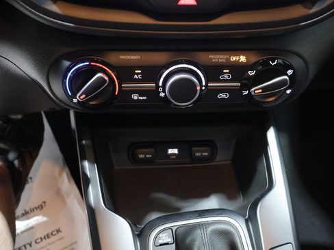 Used 2024 Kia Soul LX w/ Option Group 015 FWD image 23