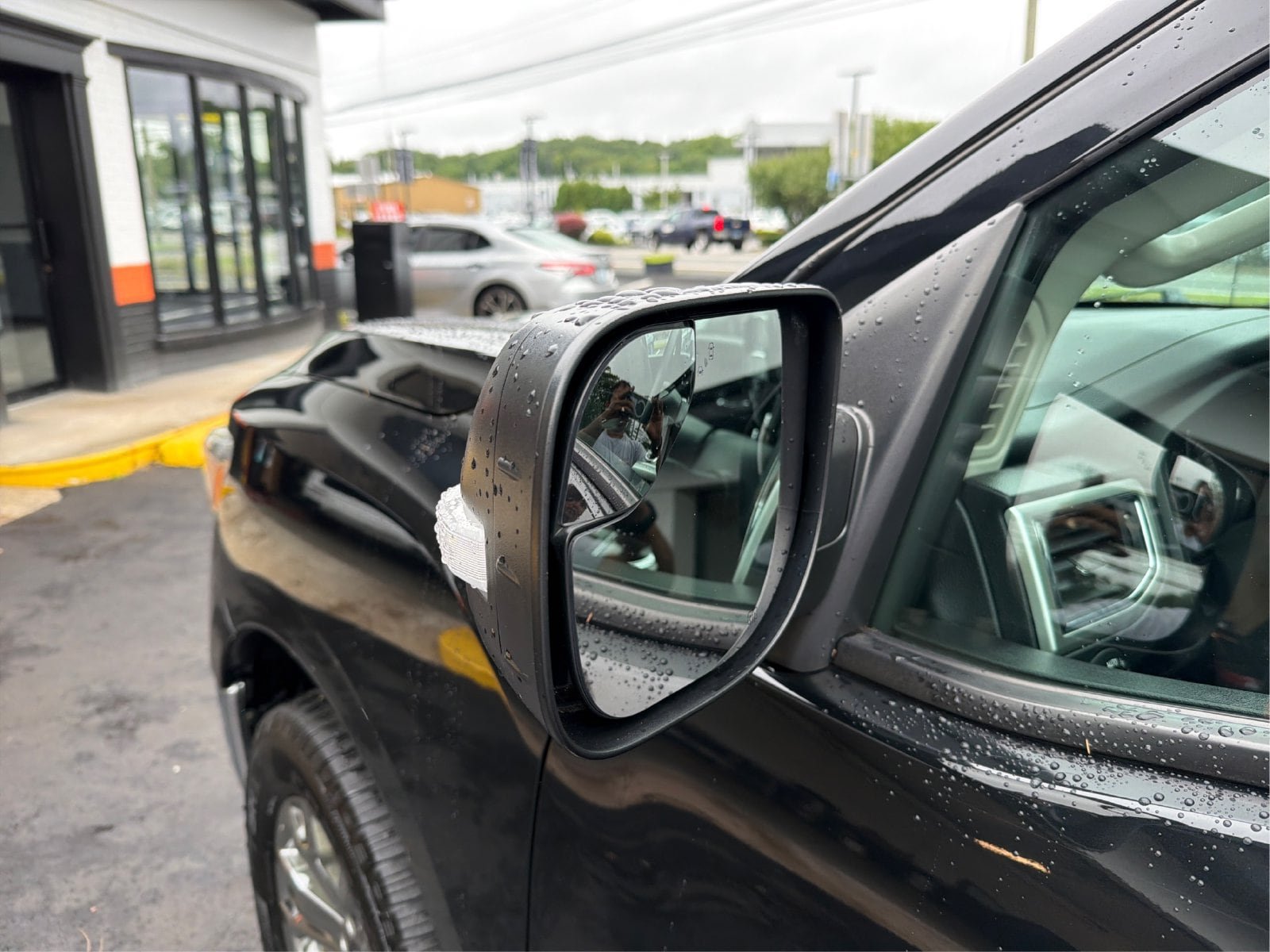 Used 2019 Nissan Titan SV w/ SV Convenience Package AWD/4WD image 25