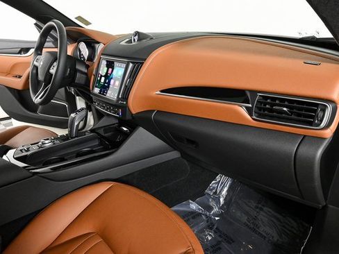 Used 2022 Maserati Levante GT image 24