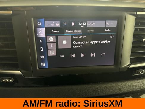 Used 2024 Chrysler Voyager LX image 13