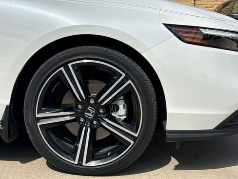 Used 2023 Honda Accord Sport image 6