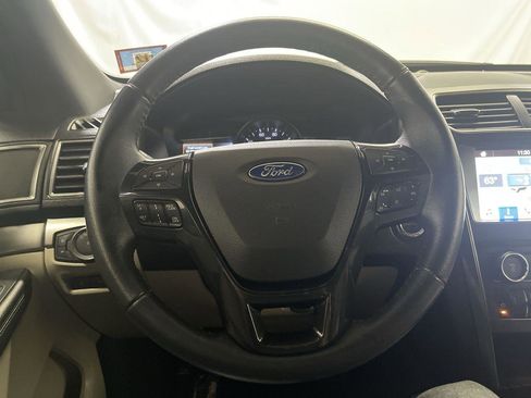 Used 2018 Ford Explorer XLT w/ Equipment Group 201A image 14