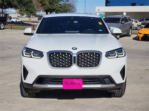 Used 2022 BMW X4 xDrive30i image 2
