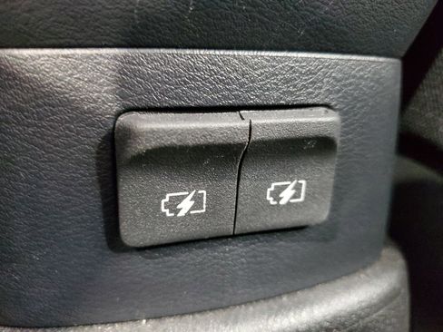 Used 2023 Nissan Kicks S FWD image 13