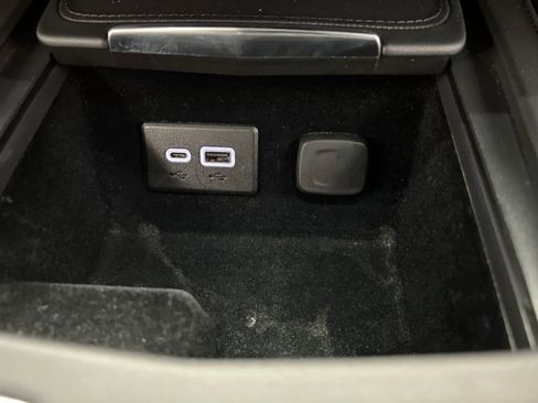 Used 2024 Cadillac XT4 Premium Luxury image 41