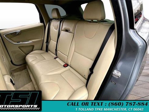 Used 2016 Volvo XC60 T5 Premier image 26