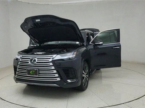 Used 2024 Lexus LX 600 4WD w/ Luxury Package image 76
