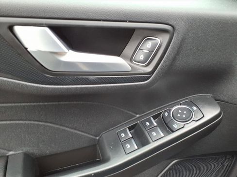 Used 2025 Ford Escape ST-Line Select AWD/4WD image 16
