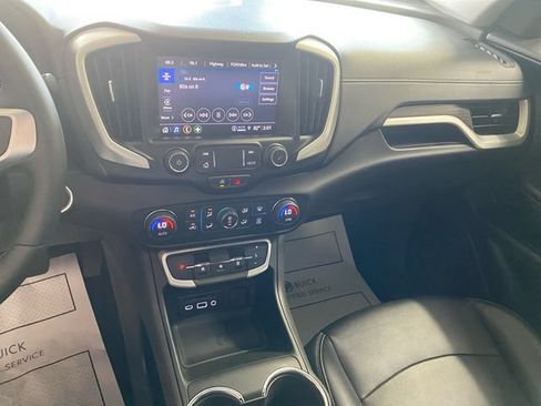 Used 2024 GMC Terrain SLT AWD/4WD image 15