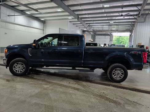 Used 2019 Ford F250 Lariat w/ Lariat Value Package AWD/4WD image 5