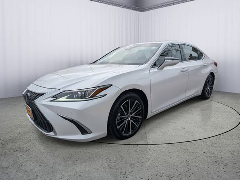 Used 2024 Lexus ES 350 w/ Premium Package image 6