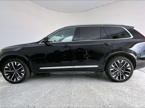 New 2026 Volvo XC90 T8 Ultra w/ Protection Package Premier AWD/4WD image 8