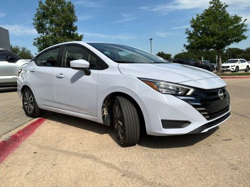 Used 2025 Nissan Versa SV w/ Trunk Package FWD image 4