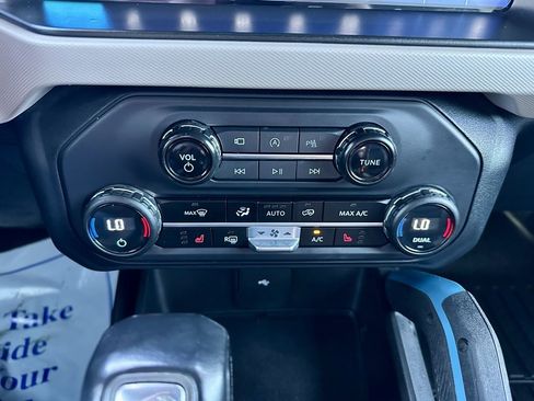 Used 2023 Ford Bronco Wildtrak image 22