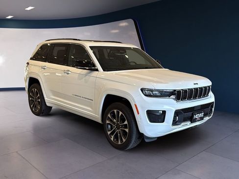 Used 2023 Jeep Grand Cherokee Overland AWD/4WD image 1