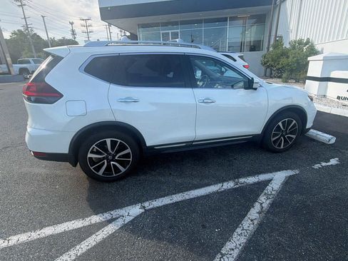 Used 2018 Nissan Rogue SL w/ Premium Package AWD/4WD image 1