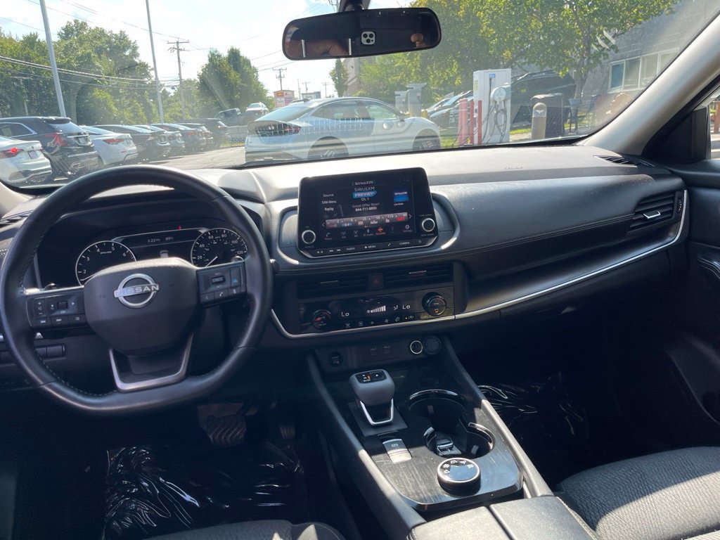 Certified 2025 Nissan Rogue SV AWD/4WD image 12