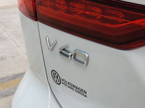 Used 2025 Volvo V60 B5 Cross Country Plus AWD/4WD image 10