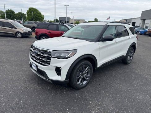 New 2026 Ford Explorer Active w/ Active Comfort Package AWD/4WD image 5