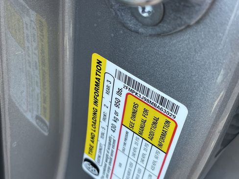 Used 2021 Ford Edge SEL w/ Convenience Package FWD image 14