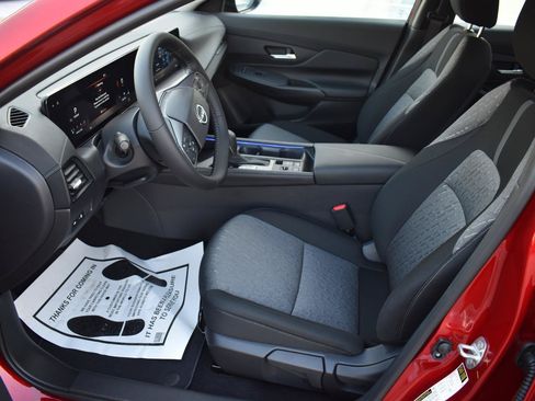Used 2026 Nissan Sentra SV w/ SV Convenience Package FWD image 22