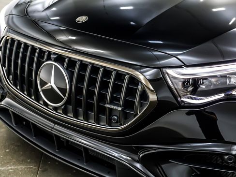 New 2026 Mercedes-Benz E 53 AMG e 4MATIC Sedan image 13