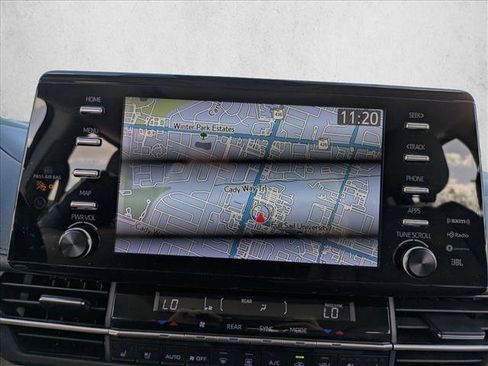 Certified 2022 Toyota Sienna Limited image 13