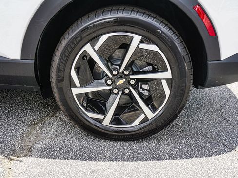 New 2026 Chevrolet Equinox EV LT FWD image 12